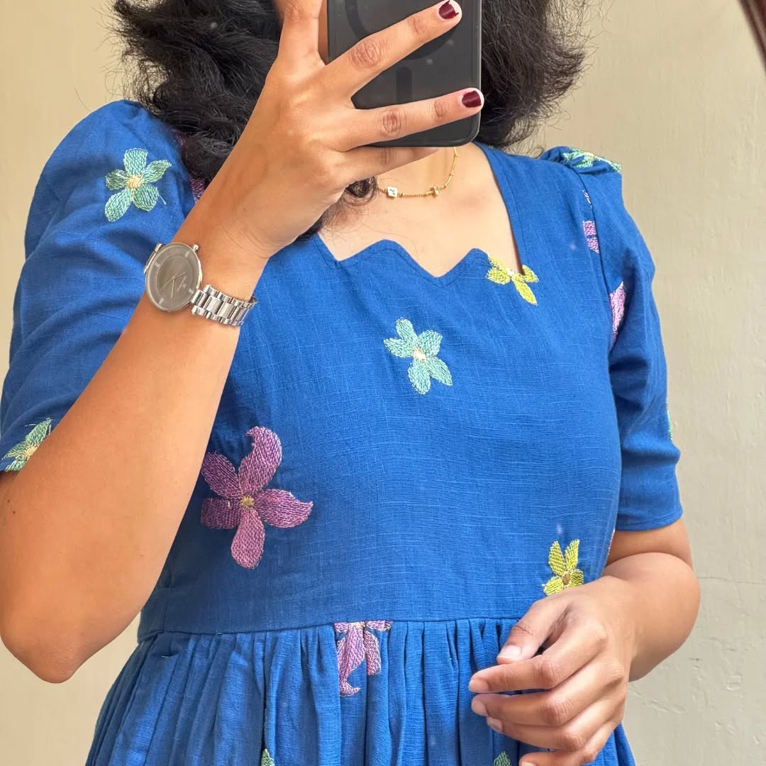πΈπ NEW LAUNCH β Royal Blue Floral Embroidered Midi ππΈ
