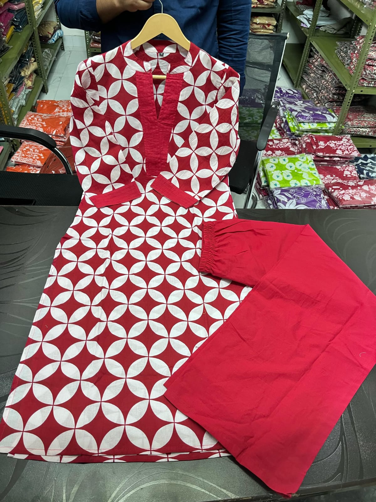 πβ¨ NEW LAUNCH β Elegant Floral Cotton Kurta Pant Set β¨π