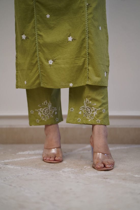 Parrot Embroidered Cotton Set – Brand Showroom Exclusive