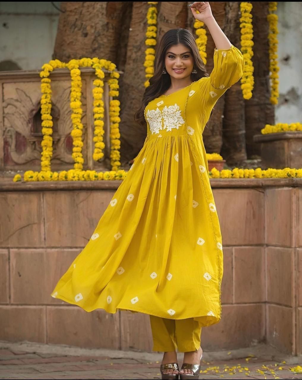 Bandhej Discharge Print Cotton Kurta Pant Set – Elegant & Comfortable