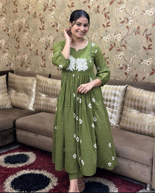Bandhej Discharge Print Cotton Kurta Pant Set – Elegant & Comfortable