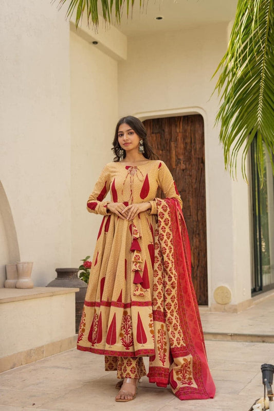 💓 New Arrival – Elegant Anarkali Kurta Set 💓