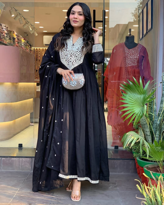 🌸 New Launch – Elegant Cotton Anarkali 3-Piece Set 🌸