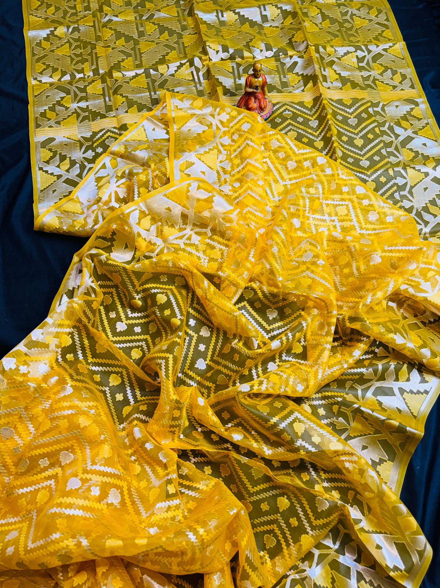 Taanvi's Collections Premium Maslin Jal Jamdani Saree with Blouse Piece - Festive & Wedding Wear